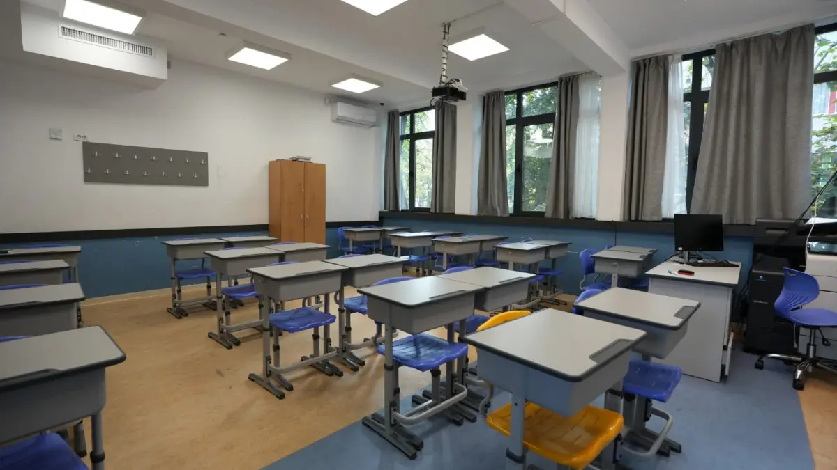 investitii majore in educatie in sectorul 3 extinderi modernizari si consolidari doua scoli noi si 16 sali de sport construite