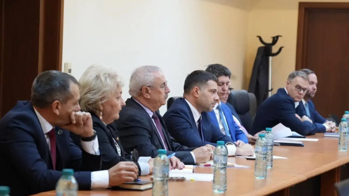 noul ministrul al transporturilor stefan popa anunta ca a gasit lipsa de personal calificat la cnair metrorex cfr rar si aacr