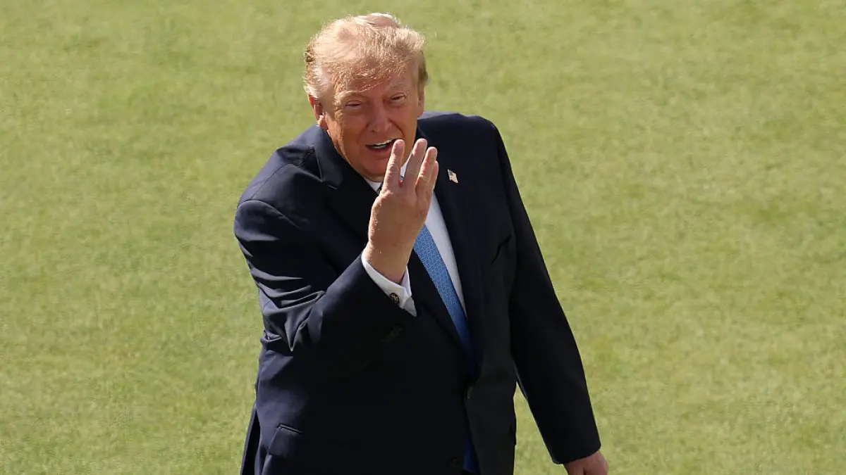 donald trump spune ca are dreptul sa mai candideze pentru un al treilea mandat de presedinte al sua