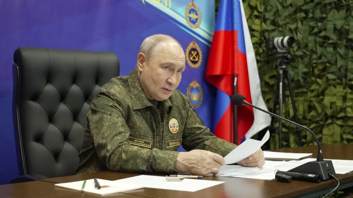 Vladimir Putin în uniformă