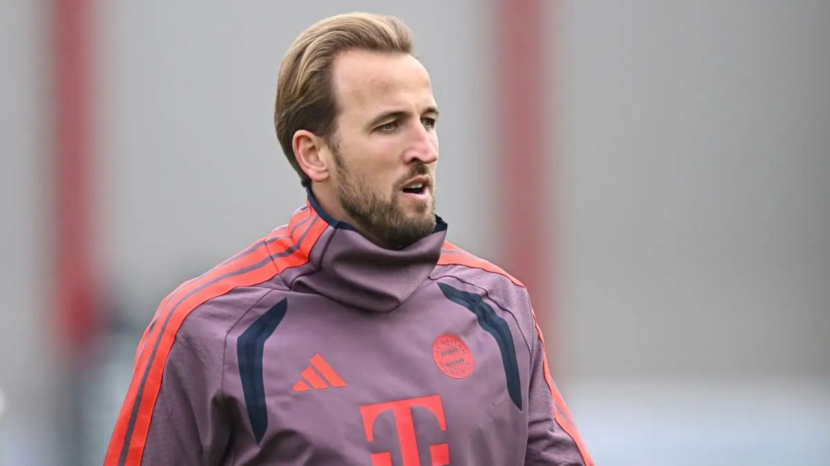 atacantul harry kane este cel mai bun fotbalist din lume a adus balonul de aur in anglia dupa o asteptare de 25 de ani