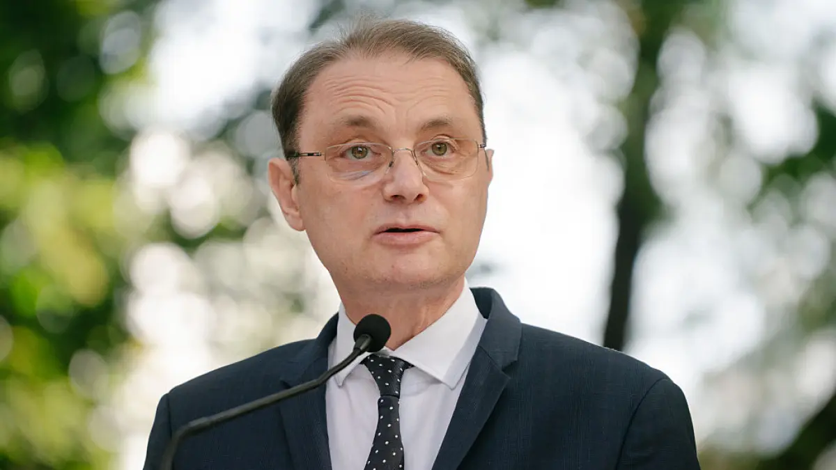 luca niculescu merge la chisinau prima vizita externa va discuta cu maia sandu vasile tofan si reprezentanti ai firmelor romanesti