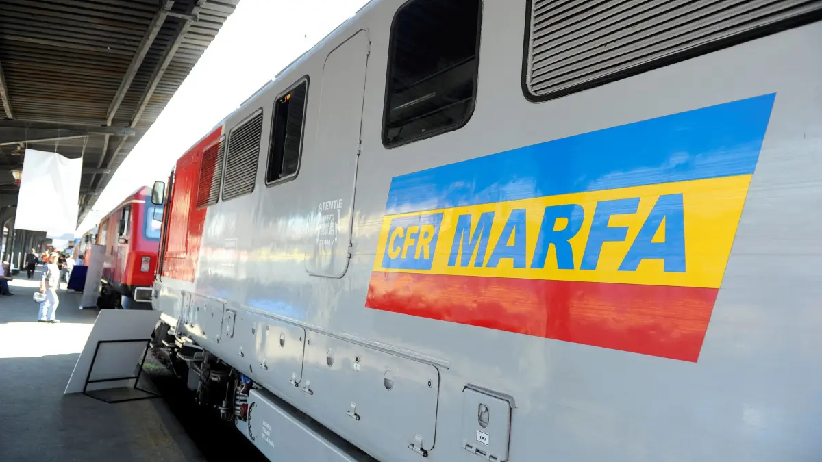 bulgarii reconditioneaza locomotive romanesti vandute de anaf la un pret de fier vechi