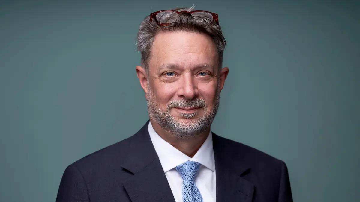de ce apreciem mai mult un mars decat un medicament care salveaza vieti ceo ul sandoz si problema antibioticelor ieftine din china