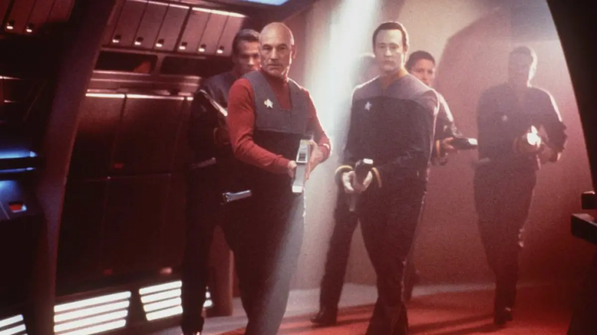 capitanul picard si echipa lui