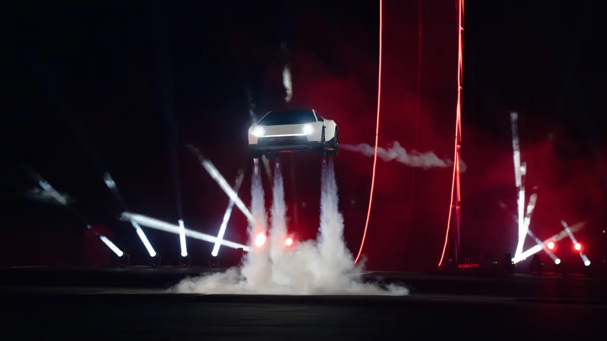 roadsterul zburator al lui musk este doar inceputul planul prin care tesla vrea sa faca bani din software nu din masini