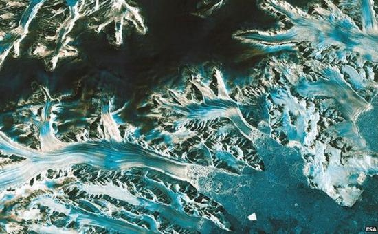 Anunţ important al Agenţiei Spaţiale Europene. Gheaţa din Antarctica se topeşte de două ori mai repede decât credeau cercetătorii. Va creşte nivelul mărilor  407