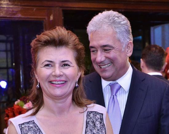 În timp ce Adriean Videanu dă cu subsemnatul la Poliţie, soţia Mioriţa e chemată la DNA 442