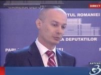 Olteanu: refuzul lui Băsescu de a promulga uninominalul vine dintr-un interes electoral