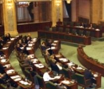 Mică, mică, dar vocală: Opoziţia face zile negre parlamentarilor Puterii la dezbaterile pe buget
