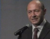 Traian Băsescu: Succesul Dacia alături de Renault se datorează inteligenţei şi hărniciei muncitorilor 