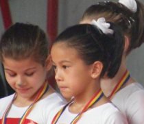 România rămâne pe loc, sportivii pleacă! Gimnasta Asiana Lida Peng, ?convinsă? de sistem să concureze pentru China