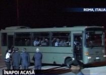 Marinarii români, răpiţi de piraţii somalezi, s-au întors acasă