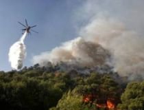 Grecii cer demisia guvernului din cauza modului în care a reacţionat în faţa incendiilor (VIDEO)