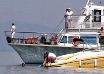 Supravieţuitorii vasului scufundat în Macedonia susţin că medicii le-au cerut bani pentru îngrijiri
