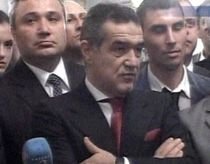George Becali: Daţi-mi zece ani de mandat să vă dau o Românie a lui Dumnezeu (VIDEO)
