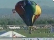 A căzut dintr-un balon cu aer şi a scăpat cu o fractură de şold (VIDEO)