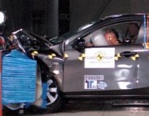 Mazda3 a primit cinci stele la testele de siguranţă Euro NCAP (FOTO)