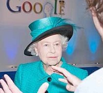 Regina Marii Britanii, supărată pe paparazzi 