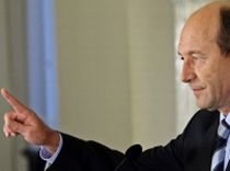 Preşedintele Traian Băsescu va depune luni jurământul de investitură în faţa Parlamentului