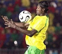 Adebayor, "furios" pentru suspendarea naţionalei Togo de la următoarele Cupe ale Africii