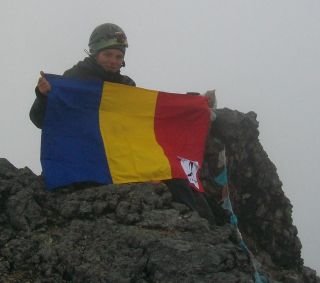 Nou record stabilit de Crina Coco Popescu: cea mai tânără alpinistă care a escaladat Carstensz Pyramid