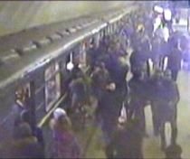 Un poliţist moscovit a împuşcat trei oameni la metrou (VIDEO)
