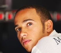 Lewis Hamilton, încrezător că el şi Jenson Button pot recupera diferenţa faţă de duoul Red Bull