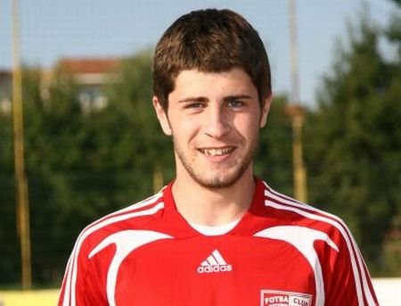 Steaua l-a transferat pe tânărul internaţional Mihai Răduţ