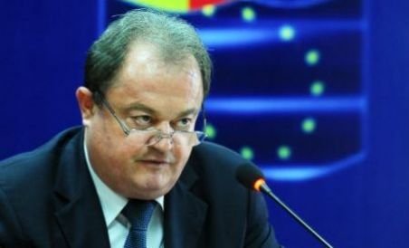 Vasile Blaga şi-a prezentat demisia: Gestul unora nu trebuie raportat la toţi angajaţii MAI (VIDEO)