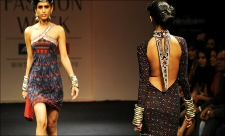 Săptămâna modei internaţionale a ajuns în Mumbai, India (VIDEO)