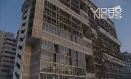 Mii de români nu se pot muta în apartamente noi deşi le-au achitat