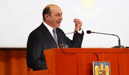 Traian Băsescu este convins că românii îl consideră responsabil pentru măsurile de austeritate