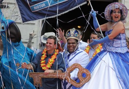 Prima zi de carnaval la Rio: Miile de petrecăreţi de pe Sambodrom, păziţi de 50.000 de poliţişti