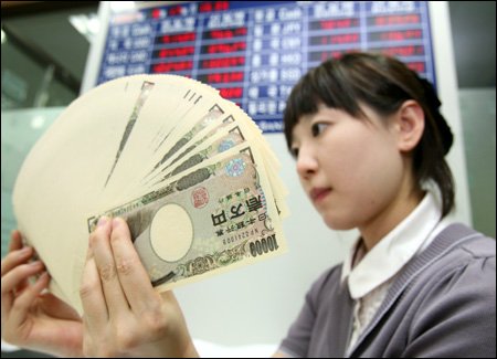 Yenul s-a depreciat puternic în urma cutremurului de 8,9 grade din Japonia