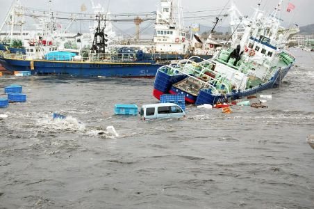 Autorităţile nipone au emis o nouă alertă de tsunami. Valurile pot depăşi 3 metri înălţime