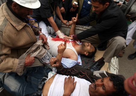 Yemen. Cel puţin 46 de protestatari au fost ucişi de indivizi ascunşi pe terasele clădirilor