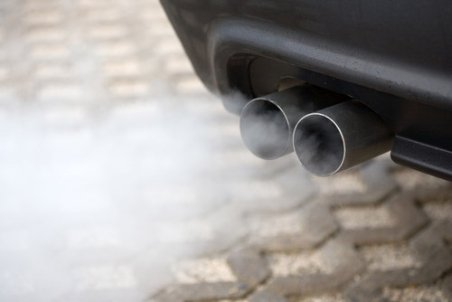 UE plănuieşte interzicerea maşinilor pe benzină şi motorină până în 2050