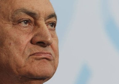 Fostul lider egiptean Hosni Mubarak, &quot;în arest la domiciliu&quot;, cu familia