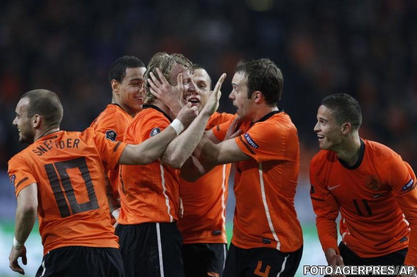Preliminarii Euro 2012: Olanda învinge Ungaria cu 5-3, Spania câştigă în Lituania