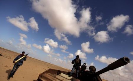 NATO a bombardat din greşeală un convoi al rebelilor libieni