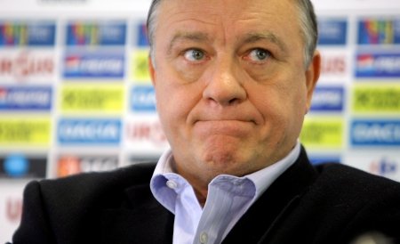 Mircea Sandu a anunţat că Hagi a refuzat oferta FRF şi că va negocia cu Victor Piţurcă