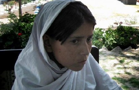 Fetiţă kamikaze de nouă ani, arestată de poliţia din Pakistan