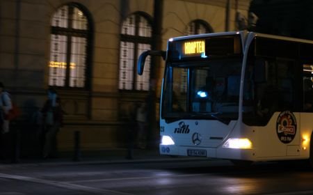 RATB introduce transportul public de noapte. Vezi lista completă a traseelor