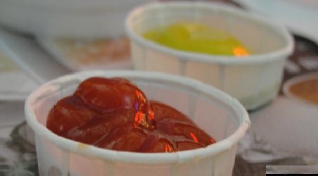 Jaf neobişnuit: 21 de tone de ketchup şi muştar, furate de mai mulţi hoţi