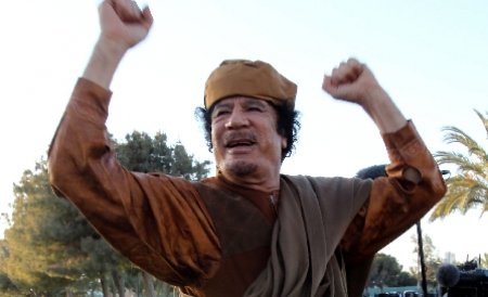 Gaddafi a vândut 20% din aurul libian în ultimele zile ale regimului. Vezi ce a făcut cu banii