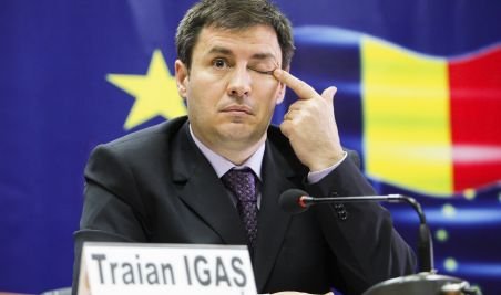 Ministrul de Interne, Traian Igaş, huiduit la comemorarea lui Avram Iancu