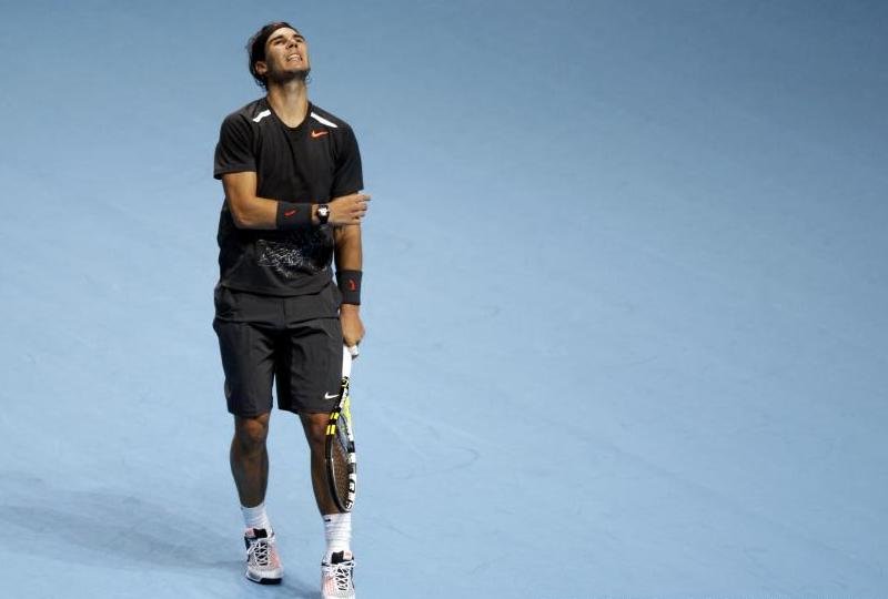 Rafael Nadal a fost învins de Jo-Wilfried Tsonga şi a fost eliminat de la Turneul Campionilor