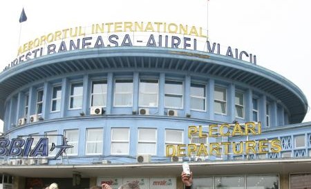 O aeronavă cu 157 de pasageri la bord, întoarsă pe aeroportul Băneasa. Capota unuia dintre motoare s-a desprins