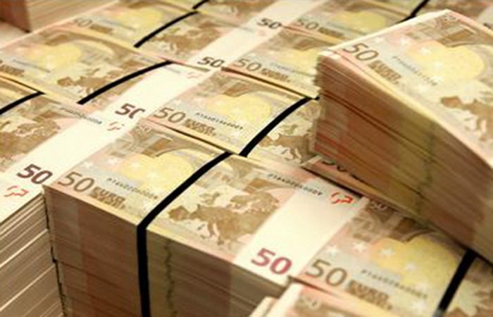 I Au Fost Furaţi 100 000 De Euro Din Conturi Reprezentanţii